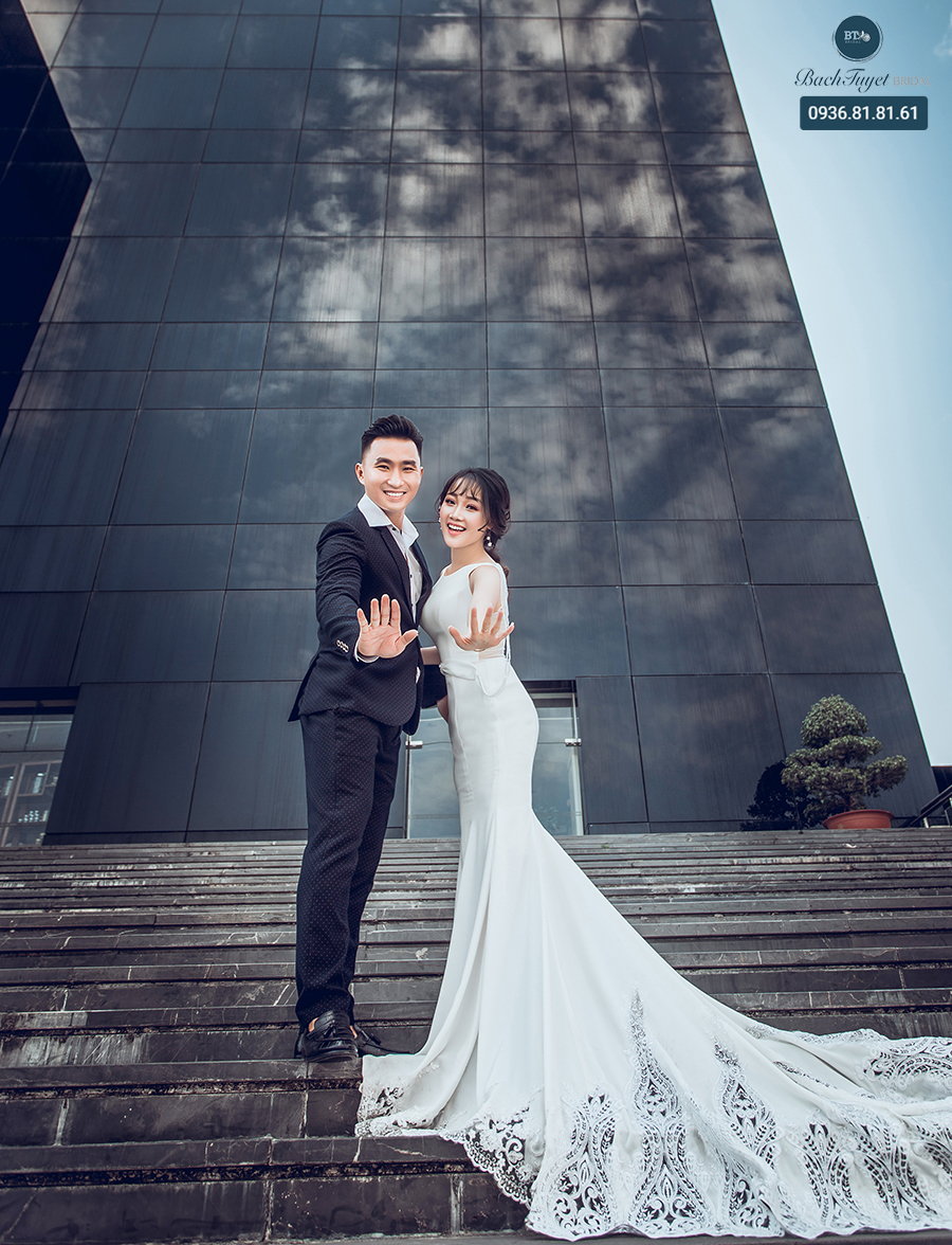 Chụp ảnh cưới ở bảo tàng Quảng Ninh