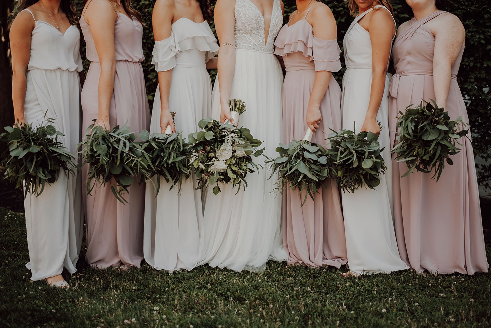 Đầm phù dâu – dự tiệc màu tím cổ chữ V-PD03D - NiNiStore 2024