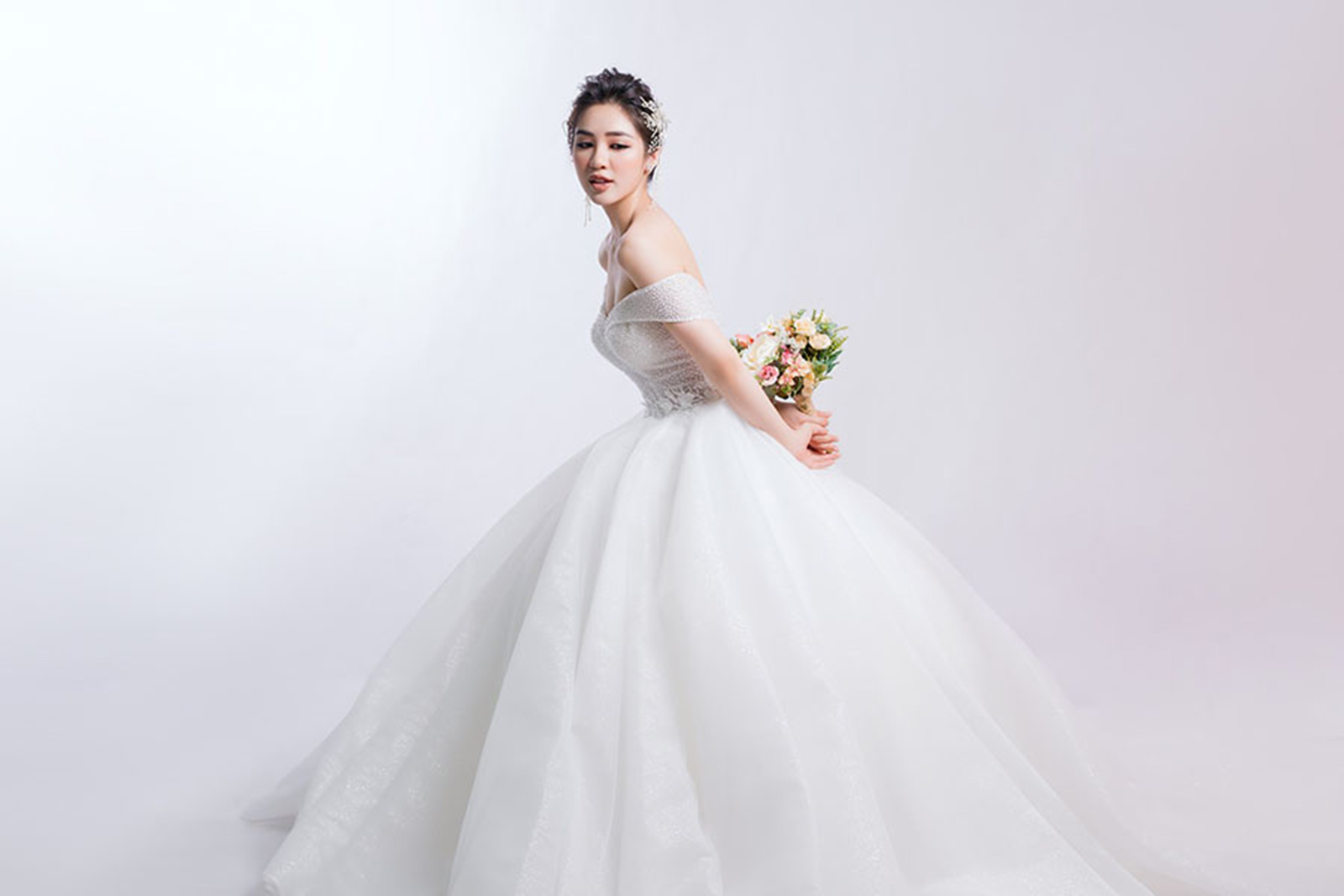 Địa chỉ các tiệm váy cưới được ưa chuộng tại Hà Nội  Quyên Nguyễn