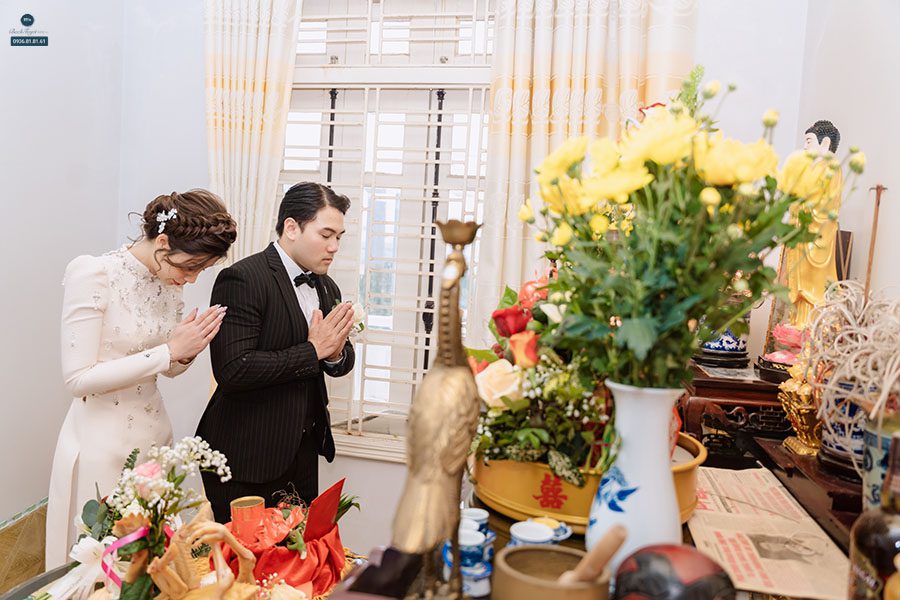 Chọn trang phục cưới phù hợp cho đám cưới tại nhà 