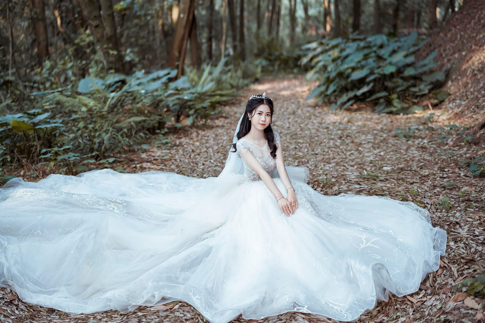 Vương miện cô dâu – phụ kiện trang sức giúp nàng dâu thêm xinh đẹp, tỏa sáng