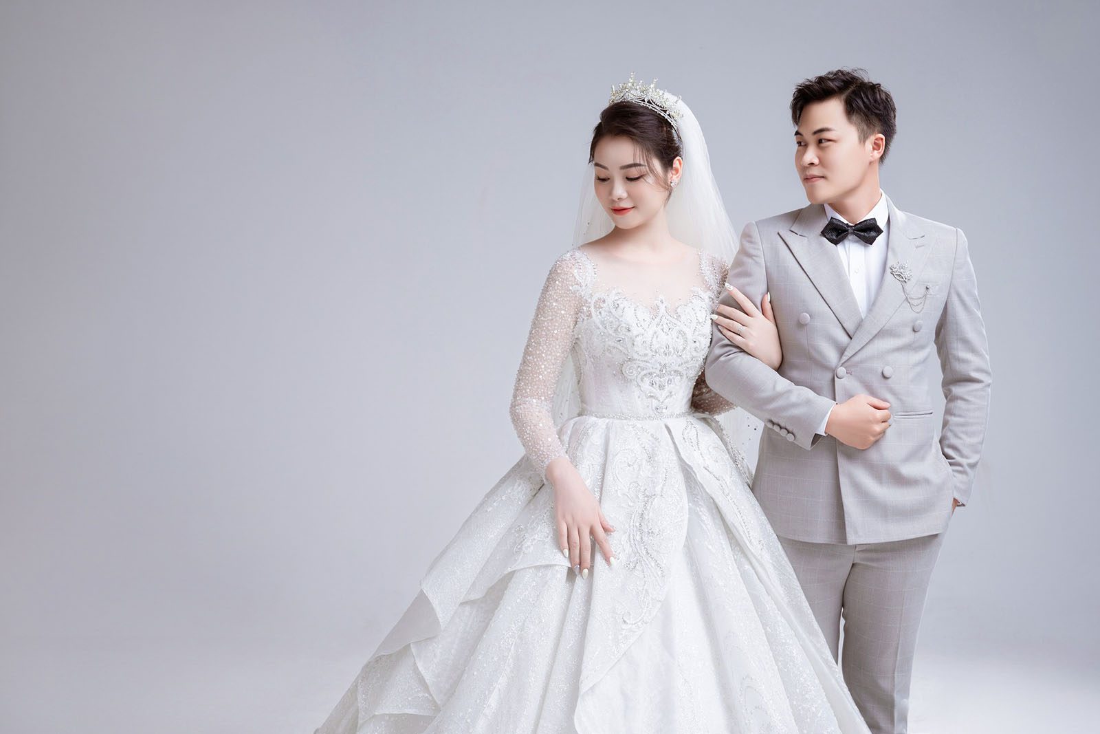 Váy cưới nghìn USD của Son Ye Jin - VnExpress Giải trí