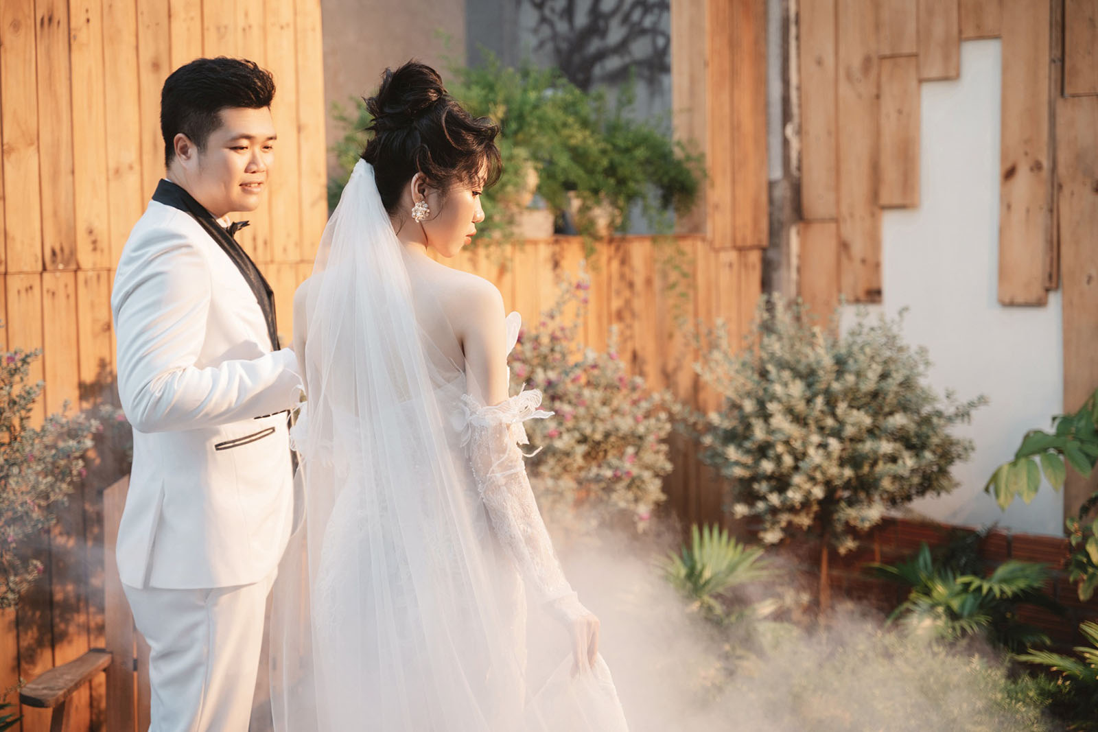 Những lợi ích khi thuê váy cưới – lựa chọn đáng cân nhắc cho nàng dâu mới