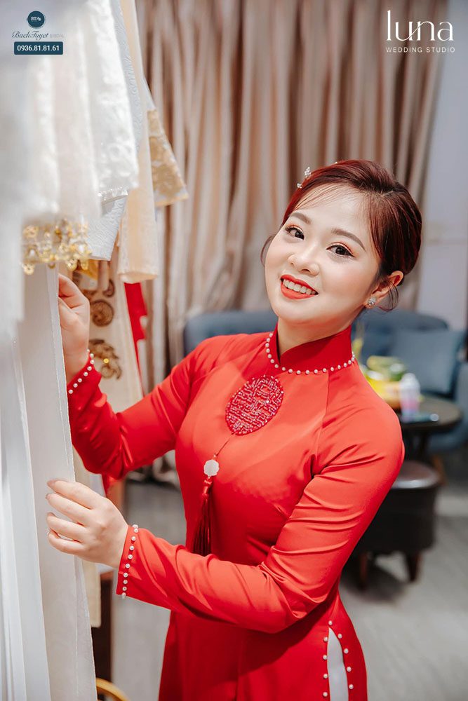 Dịch vụ cho thuê áo dài may sẵn tại Bạch Tuyết Bridal/ LUNA Wedding Studio 