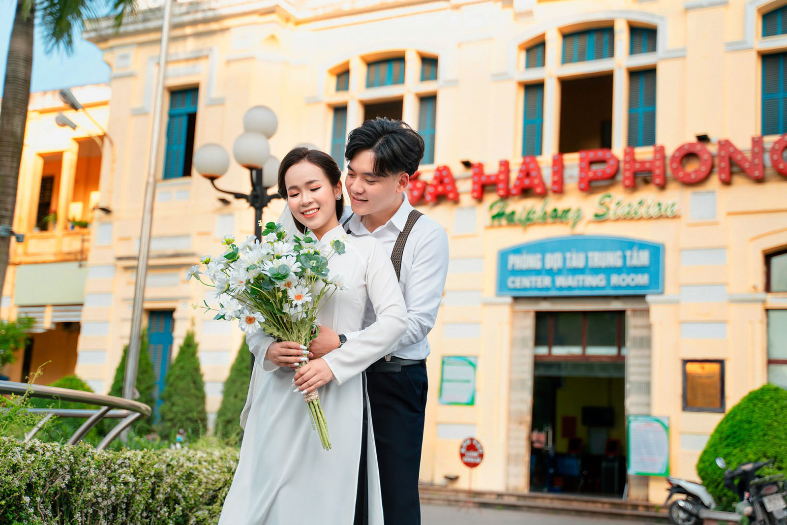 Chia sẻ kinh nghiệm chụp ảnh cưới với áo dài truyền thống hữu ích cho cặp đôi